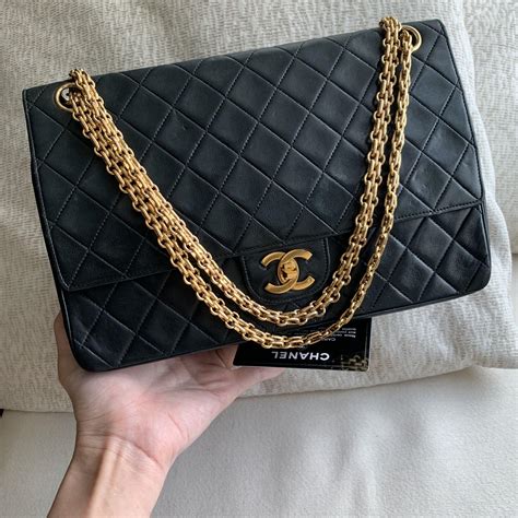 chanel chain bag size